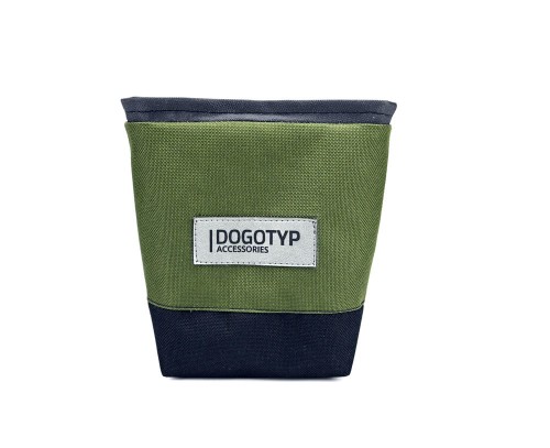 Dogotyp_saszetka_khaki_czarny_przód.jpg