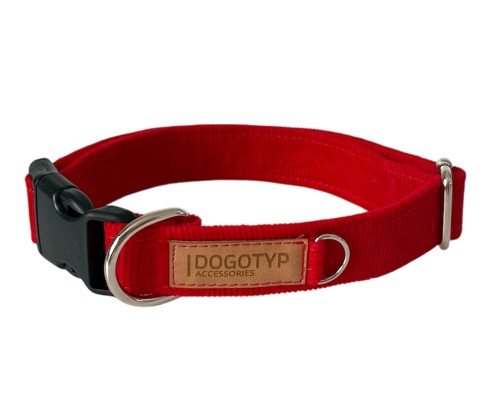 Dogotyp_Obroża_Sztruks_Czerwona.jpg